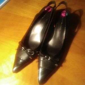 NWT Bandolino Leather Kitten Heel Sling Back